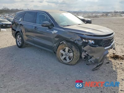 Czwarte zdjęcie samochodu z boku: 2023 KIA SORENTO LX VIN:5XYRG4LC9PG207149 - miniatura