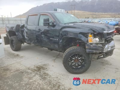 Czwarte zdjęcie samochodu z boku: 2008 CHEVROLET SILVERADO K2500 HEAVY DUTY VIN:1GCHK23668F226612 - miniatura