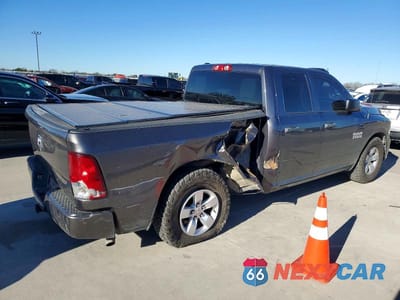 Trzecie zdjęcie samochodu z tyłu: 2017 RAM 1500 ST VIN:1C6RR6FG5HS535854 - miniatura