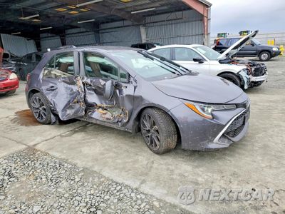 Czwarte zdjęcie samochodu z boku: 2021 TOYOTA COROLLA XSE VIN:JTNC4MBE0M3119345 - miniatura