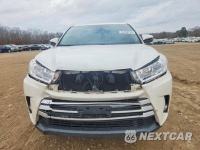 Piąte zdjęcie samochodu w środku: 2017 TOYOTA HIGHLANDER LE VIN:5TDZZRFH5HS211346 - miniatura