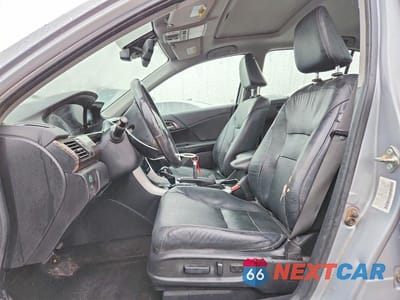 Zdjęcie 7 z 12 samochodu: 2016 HONDA ACCORD TOURING VIN:1HGCR3F97GA021704 - miniatura