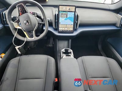 Zdjęcie 8 z 11 samochodu: 2025 VOLVO EX30 PLUS VIN:YV4EK3ZK5SS107054 - miniatura