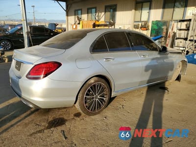 Trzecie zdjęcie samochodu z tyłu: 2021 MERCEDES-BENZ C 300 VIN:W1KWF8DB9MR614748 - miniatura