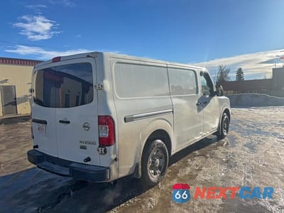 Czwarte zdjęcie samochodu z boku: 2012 NISSAN NV 2500 VIN:1N6AF0KY9CN100429 - miniatura