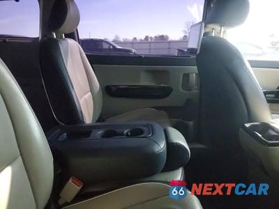 Zdjęcie 11 z 13 samochodu: 2020 KIA SEDONA EX VIN:KNDMC5C11L6595579 - miniatura
