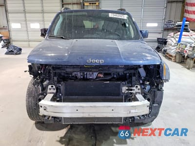 Piąte zdjęcie samochodu w środku: 2021 JEEP RENEGADE LATITUDE VIN:ZACNJDB1XMPM08924 - miniatura