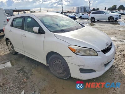 Czwarte zdjęcie samochodu z boku: 2009 TOYOTA COROLLA MATRIX VIN:2T1KU40E89C110829 - miniatura