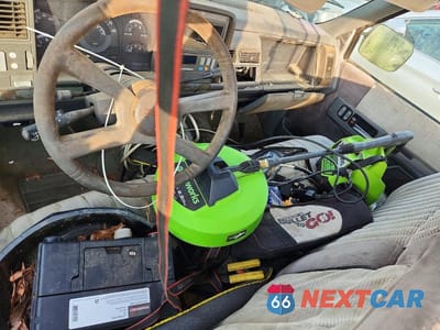 Zdjęcie 8 z 11 samochodu: 1990 GMC SIERRA K1500 VIN:1GTDK14K5LZ511426 - miniatura