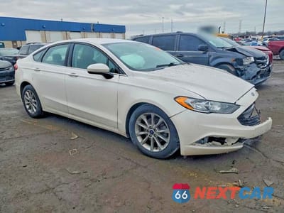 Czwarte zdjęcie samochodu z boku: 2017 FORD FUSION VIN:3FA6P0H7XHR222201 - miniatura