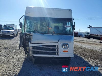 Piąte zdjęcie samochodu w środku: 2021 FORD ECONOLINE E450 SUPER DUTY COMMERCIAL STRIPPED CHASSIS VIN:1FC3E4KK5MDC14906 - miniatura
