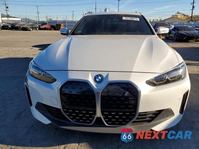 Piąte zdjęcie samochodu w środku: 2023 BMW I4 EDRIVE 35 VIN:WBY43AW07PFP82244 - miniatura