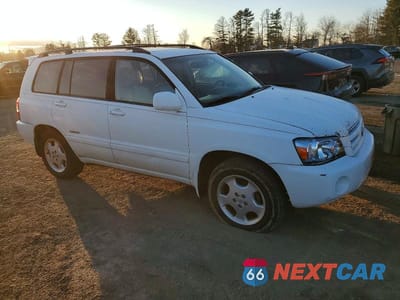 Czwarte zdjęcie samochodu z boku: 2006 TOYOTA HIGHLANDER LIMITED VIN:JTEEP21A460161377 - miniatura