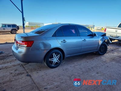 Trzecie zdjęcie samochodu z tyłu: 2006 HYUNDAI SONATA GL VIN:KMHET46CX6A125138 - miniatura