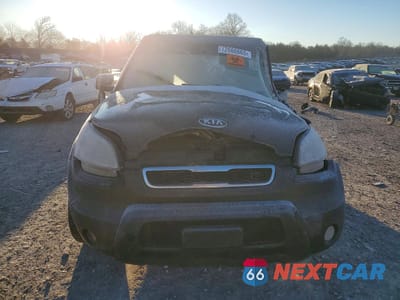 Piąte zdjęcie samochodu w środku: 2010 KIA SOUL + VIN:KNDJT2A22A7097248 - miniatura