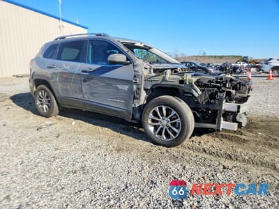 Czwarte zdjęcie samochodu z boku: 2020 JEEP CHEROKEE LATITUDE PLUS VIN:1C4PJLLB0LD634125 - miniatura