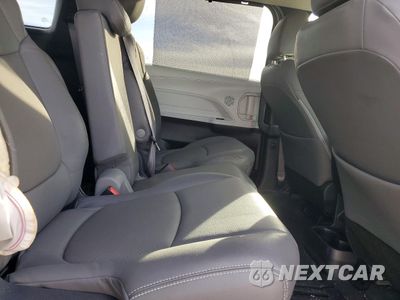 Zdjęcie 11 z 13 samochodu: 2025 TOYOTA SIENNA LE VIN:5TDKRKEC6SS244135 - miniatura