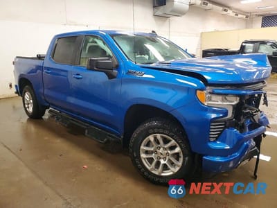 Czwarte zdjęcie samochodu z boku: 2023 CHEVROLET SILVERADO K1500 RST VIN:1GCUDEE82PZ109728 - miniatura