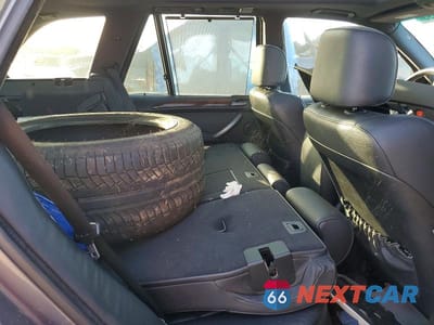 Zdjęcie 11 z 12 samochodu: 2006 BMW X5 4.4I VIN:5UXFB535X6LV26490 - miniatura