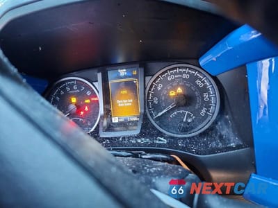 Zdjęcie 9 z 11 samochodu: 2023 TOYOTA TACOMA DOUBLE CAB VIN:3TYCZ5AN6PT148157 - miniatura