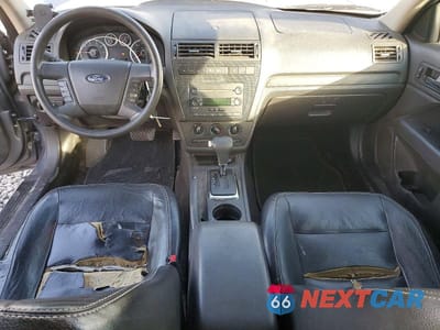 Zdjęcie 8 z 12 samochodu: 2006 FORD FUSION SE VIN:3FAFP07196R125727 - miniatura