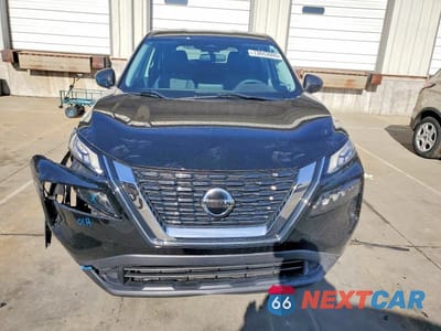 Piąte zdjęcie samochodu w środku: 2021 NISSAN ROGUE S VIN:5N1AT3AB9MC828528 - miniatura