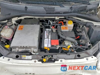 Zdjęcie 11 z 12 samochodu: 2017 FIAT 500 ELECTRIC VIN:3C3CFFGE4HT561448 - miniatura