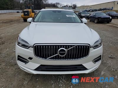 Piąte zdjęcie samochodu w środku: 2021 VOLVO XC60 VIN:YV4102DL3M1727960 - miniatura