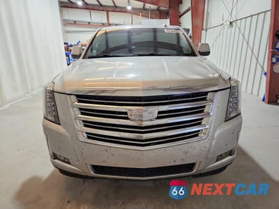 Piąte zdjęcie samochodu w środku: 2018 CADILLAC ESCALADE ESV LUXURY VIN:1GYS4HKJ4JR101583 - miniatura
