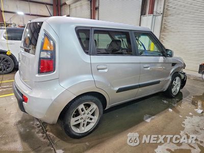 Trzecie zdjęcie samochodu z tyłu: 2010 KIA SOUL + VIN:KNDJT2A20A7060845 - miniatura