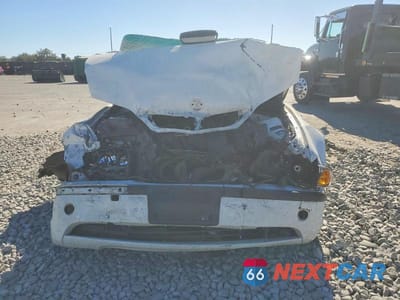 Piąte zdjęcie samochodu w środku: 2004 BMW 325 I VIN:WBAEV33494KR29165 - miniatura