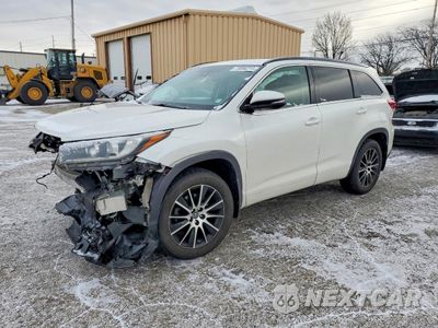 2017 TOYOTA HIGHLANDER SE 5TDJZRFH9HS376202 - główne zdjęcie licytacji z USA - miniatura