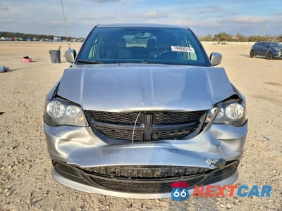 Piąte zdjęcie samochodu w środku: 2016 DODGE GRAND CARAVAN SE VIN:2C4RDGBG5GR348133 - miniatura