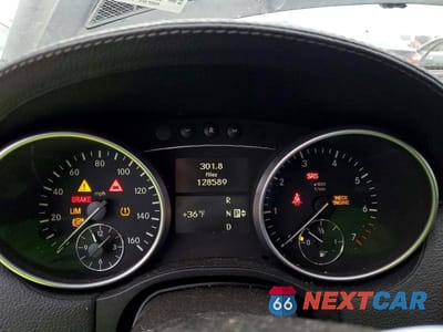 Zdjęcie 9 z 12 samochodu: 2009 MERCEDES-BENZ GL 450 4MATIC VIN:4JGBF71E99A441400 - miniatura