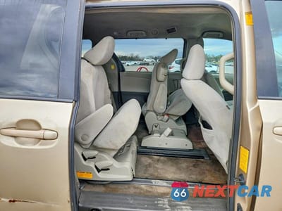 Zdjęcie 11 z 13 samochodu: 2013 TOYOTA SIENNA LE VIN:5TDKK3DC5DS367424 - miniatura