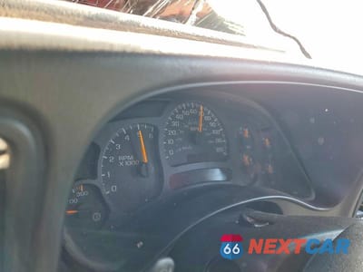 Zdjęcie 9 z 12 samochodu: 2004 GMC SIERRA K2500 HEAVY DUTY VIN:1GTHK24U64E266279 - miniatura