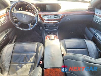 Zdjęcie 8 z 12 samochodu: 2009 MERCEDES-BENZ S 63 AMG VIN:WDDNG77X39A268521 - miniatura