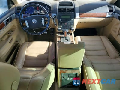 Zdjęcie 8 z 12 samochodu: 2004 VOLKSWAGEN TOUAREG 4.2 VIN:WVGCM77L84D040508 - miniatura