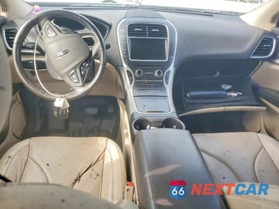 Zdjęcie 8 z 14 samochodu: 2017 LINCOLN MKX RESERVE VIN:2LMPJ6LR4HBL44403 - miniatura