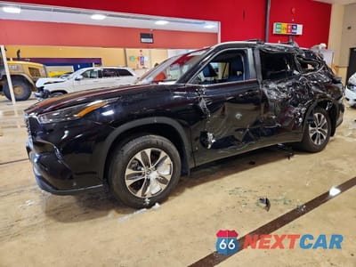 2024 TOYOTA HIGHLANDER LE 5TDKDRBH0RS571731 - główne zdjęcie licytacji z USA - miniatura