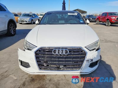 Piąte zdjęcie samochodu w środku: 2018 AUDI A3 PREMIUM VIN:WAUAUGFF0J1031237 - miniatura