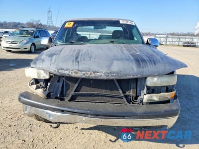 Piąte zdjęcie samochodu w środku: 2001 CHEVROLET SILVERADO C1500 VIN:2GCEC19V911176052 - miniatura