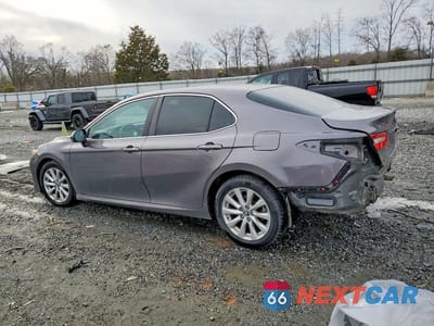 Drugie zdjęcie samochodu z przodu: 2018 TOYOTA CAMRY LE VIN:4T1B11HK3JU566144 - miniatura