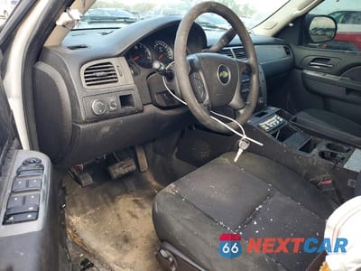 Zdjęcie 8 z 12 samochodu: 2012 CHEVROLET TAHOE POLICE VIN:1GNLC2E04CR317327 - miniatura