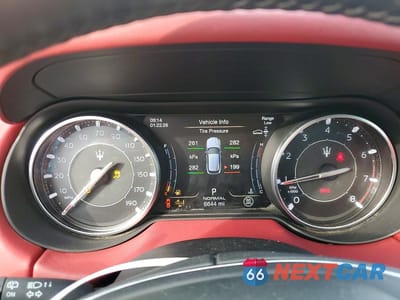 Zdjęcie 9 z 13 samochodu: 2023 MASERATI LEVANTE MODENA VIN:ZN661YUM2PX411502 - miniatura