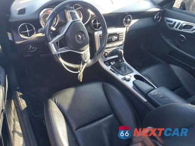 Zdjęcie 8 z 11 samochodu: 2013 MERCEDES-BENZ SLK 250 VIN:WDDPK4HA0DF072919 - miniatura