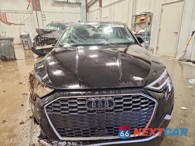 Piąte zdjęcie samochodu w środku: 2023 AUDI A3 PREMIUM VIN:WAUAUDGY5PA116629 - miniatura