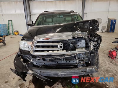 Piąte zdjęcie samochodu w środku: 2016 TOYOTA SEQUOIA PLATINUM VIN:5TDDW5G11GS140626 - miniatura