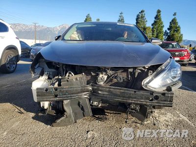 Piąte zdjęcie samochodu w środku: 2019 NISS SENTRA SR VIN:3N1AB7AP8KY429711 - miniatura