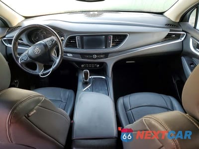 Zdjęcie 8 z 12 samochodu: 2018 BUICK ENCLAVE ESSENCE VIN:5GAERBKW5JJ122102 - miniatura